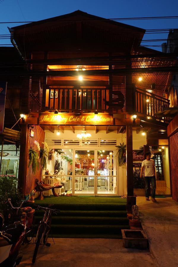 The History Cafe' & Guesthouse Sukhothai Exterior photo